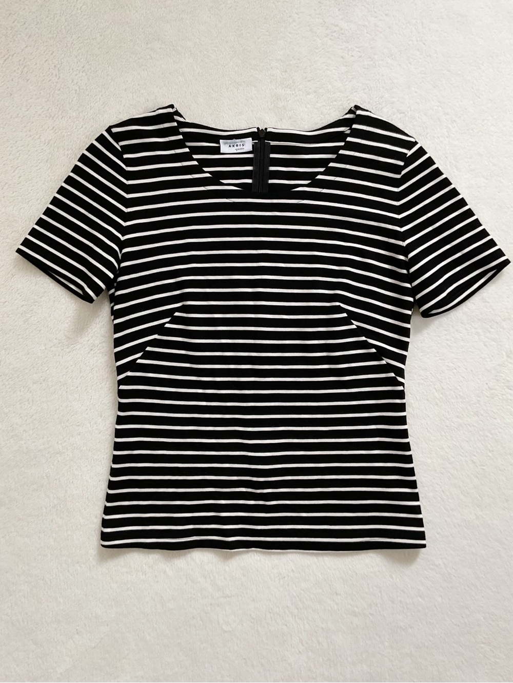 Akris Punto Black White Striped Stretch Top Back Ring Zipper US 6